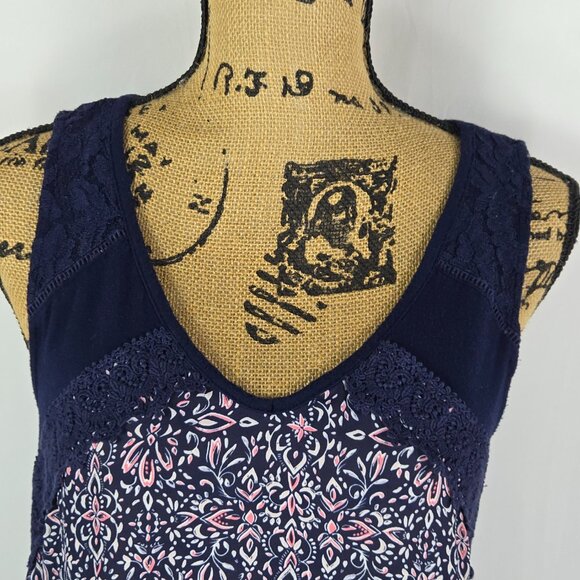 Maurices Navy Pink Floral Print Mixed Fabric Tank Top Lace Detail‎ Size M Boho - Picture 9 of 12